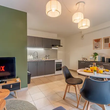 Le Soyeux Rhonexpress Lyon Apartment *